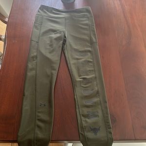 Under Armour compression leggings